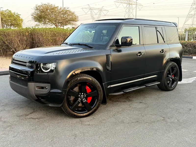 لاند روفر ديفندر 2023